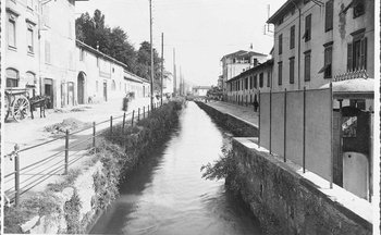 Via Frizzoni e il pudore di una volta