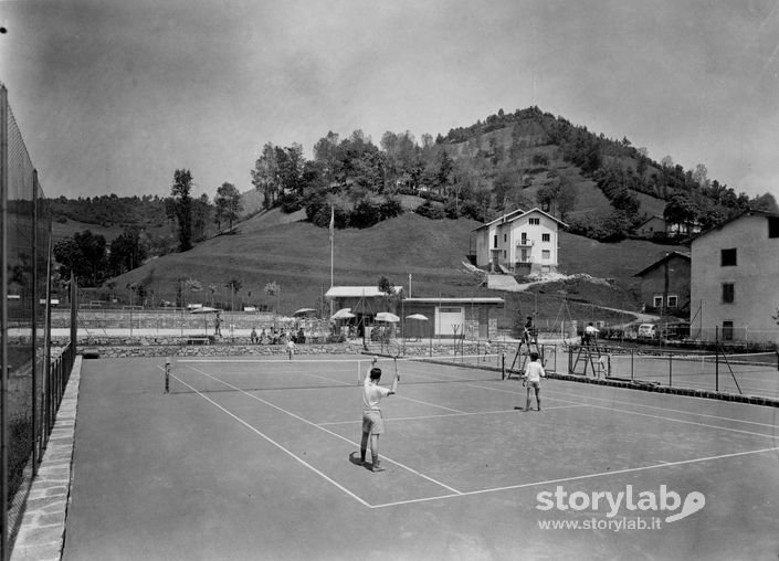 Partita di tennis a Clusone