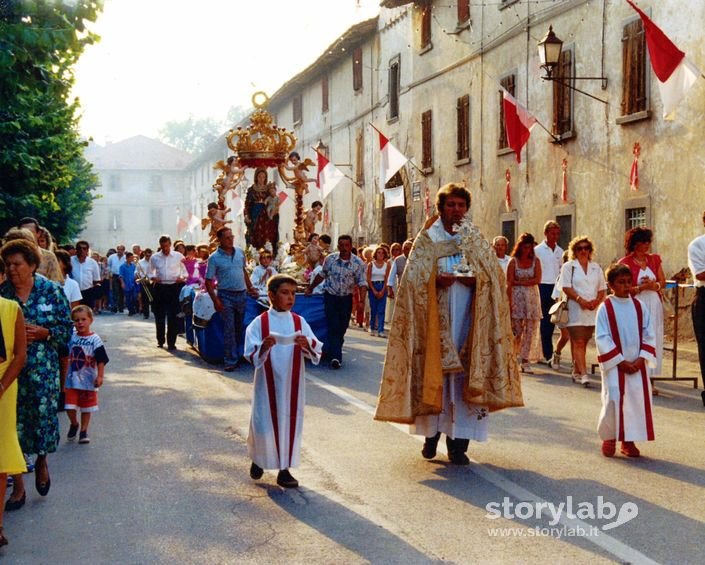 Processione Della Domenica Della Sagra Due Castelli In Festa Malpaga