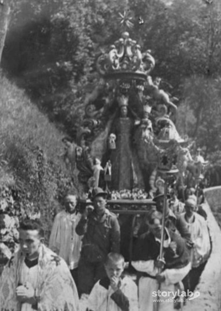 Processione Madonna Del Carmine