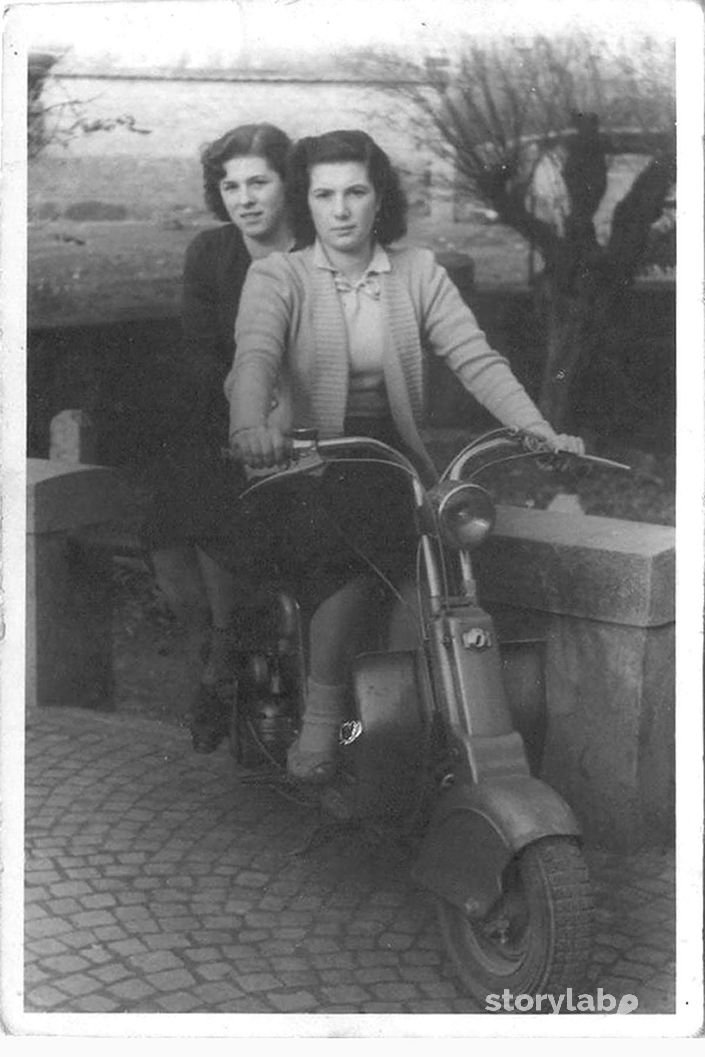 Ragazze In Lambretta