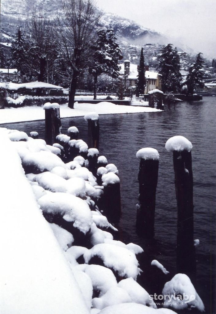 Nevicata A Riva Di Solto 1985