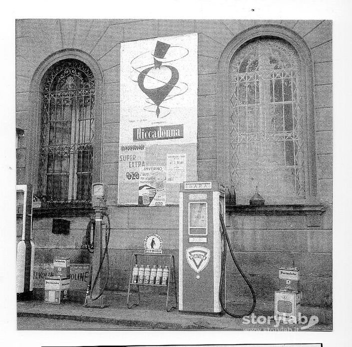 Bergamo - Distributore Carburante Anni 50