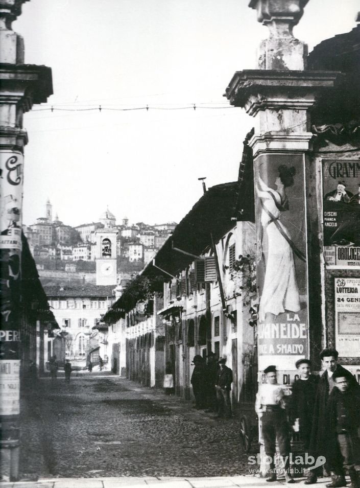 Uno Degli Ingressi Della Fiera Nel 1907