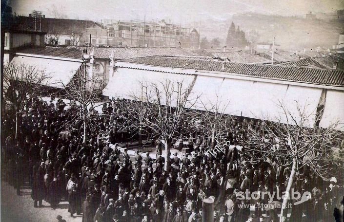 Concerto Banda E Impalcature Costruzione Banca Mutua Popolare(Inizio 900)