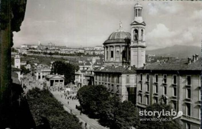 Nuovo Campanile Chiesa Santa Maria Immacolata Delle Grazie