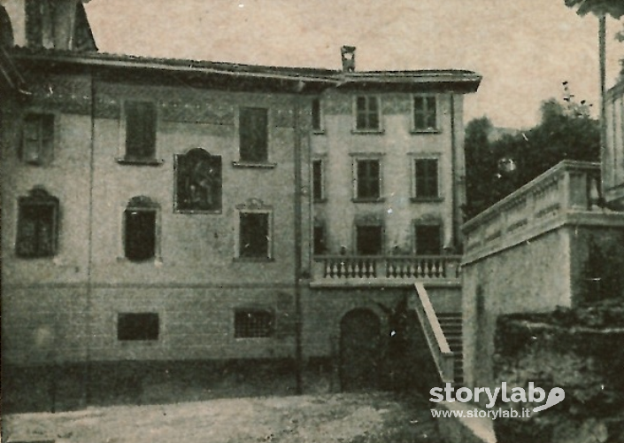 Casa Parrocchiale di Pradalunga con corte interna