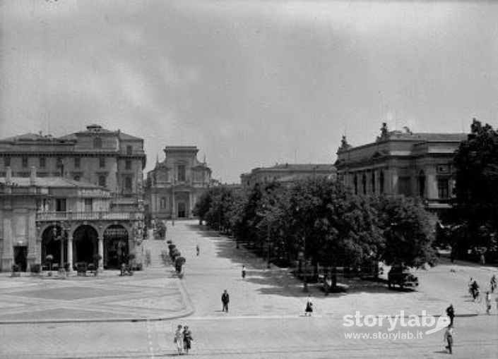  Bergamo, Sentierone. Fine Anni '50 - Inizio Anno '60 