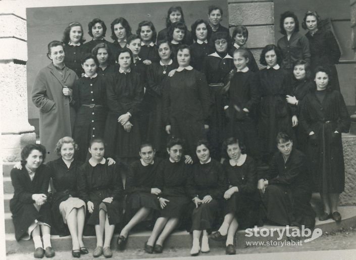 Scuole Superiori Anni '50, Classe Femminile