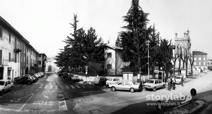 Piazza Sette Martiri Di Terno D'Isola