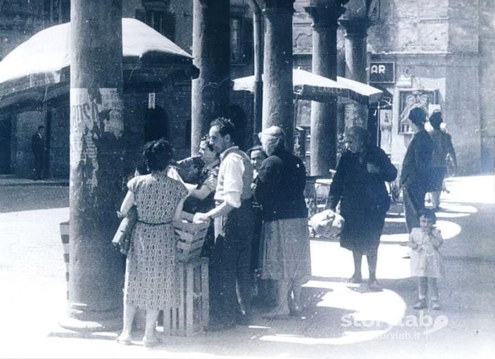 Piazza Mercato Delle Scarpe 1960