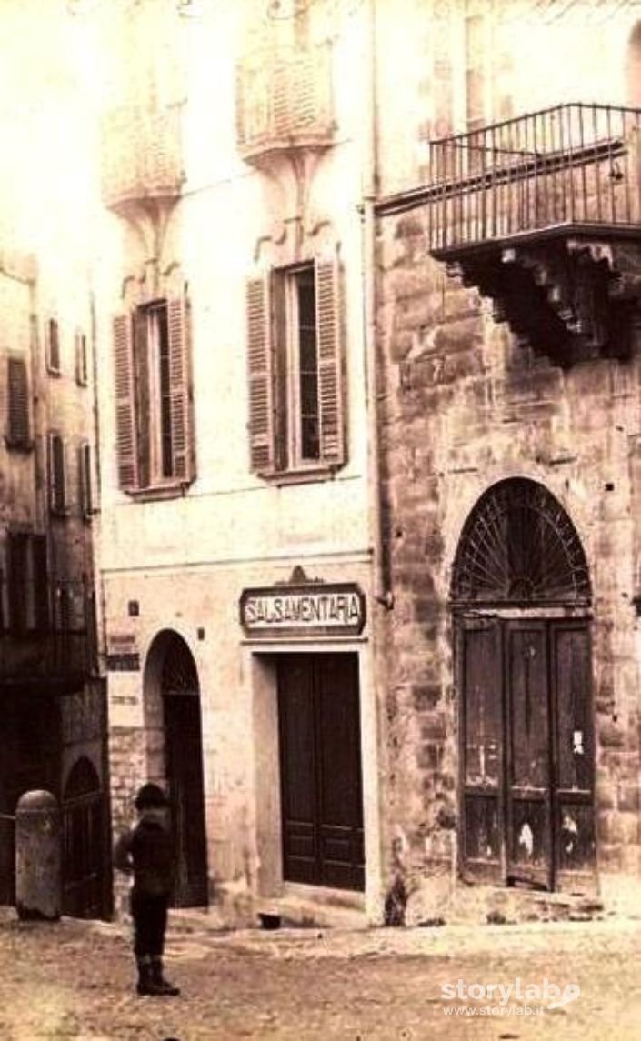 Salsamentaria In Piazza Mercato Delle Scarpe 1910