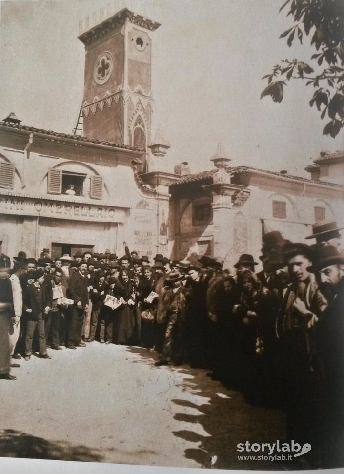 Proiettore Che Illuminava Il Monumento A Donizetti 1897