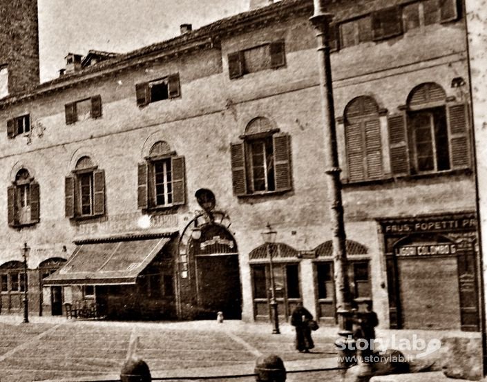 Botteghe In Piazza 1917