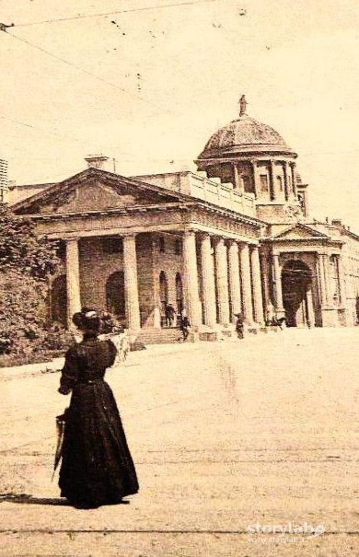La Signora In Nero 1910