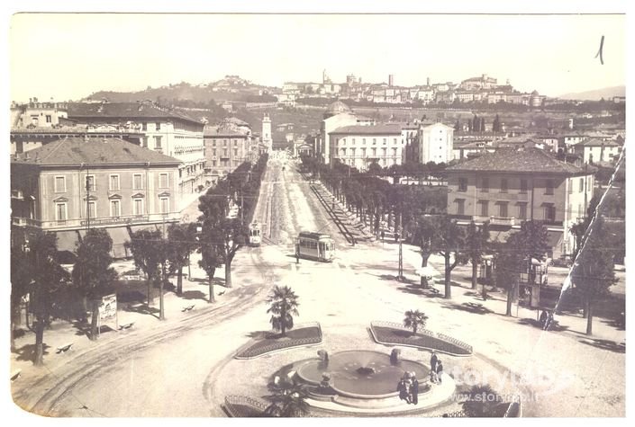  Bergamo dalla stazione F.S. 