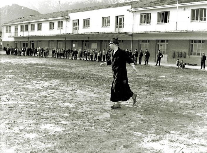 1963-Clusone-Patronato S.Vincenzo-Don Martino In Azione