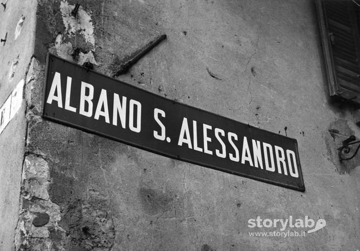 Insegna Albano S. Alessandro