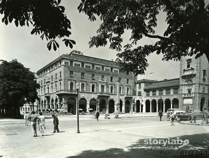 Piazza Cavalieri Di Vittorio Veneto